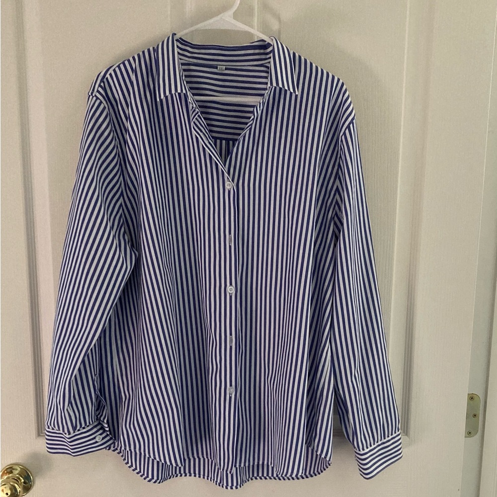 Women’s Wrinkle free Blue Striped Shirt XXL
